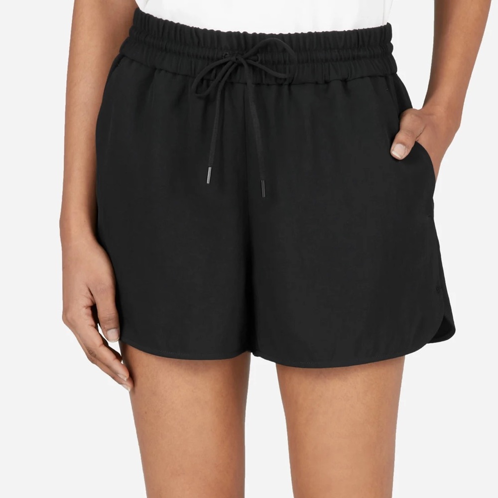 Everlane GoWeave short